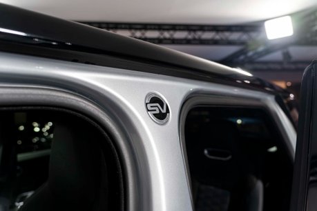 Land Rover Range Rover Sport SVR CARBON EDITION. DEPLOYABLE SIDE STEPS. MATRIX LEDs. CARBON FIBRE ENGINE BAY 57