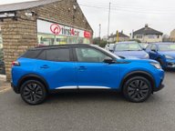 Peugeot 2008 GT PREMIUM 8