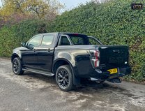 Isuzu D-Max V-Cross | AUTO | 1.9LT | AC | Sensors | Camera | Tow Bar| 6