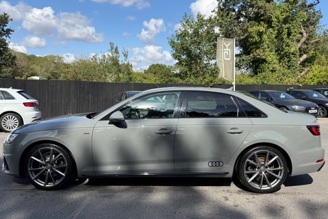Audi A4 TFSI BLACK EDITION MHEV- APPLE CAR PLAY - REVERSE CAMERA 9