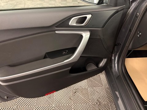 Kia Ceed 1.5 T-GDi 2 Euro 6 (s/s) 5dr Non-ADAP 30