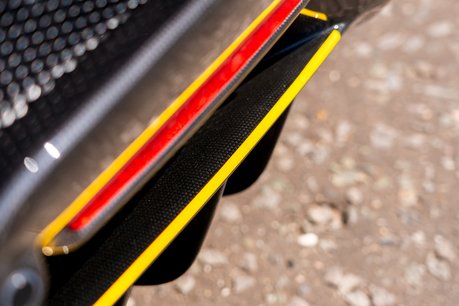 Ferrari SF90 Spider ATELIER EXAMPLE. VIOLA HONG KONG. CARBON INT & EXT. FRONT LIFT. 7