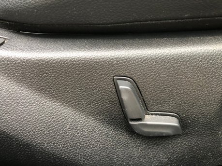 Mercedes-Benz C Class C220 CDI BLUEEFFICIENCY SE EDITION 125 automatic 61,000m £165 tax 24