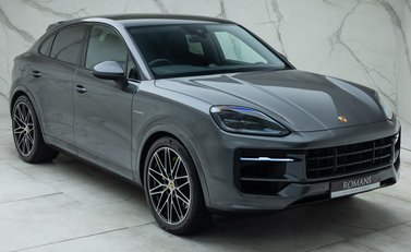 Porsche Cayenne E-HYBRID coupe 11