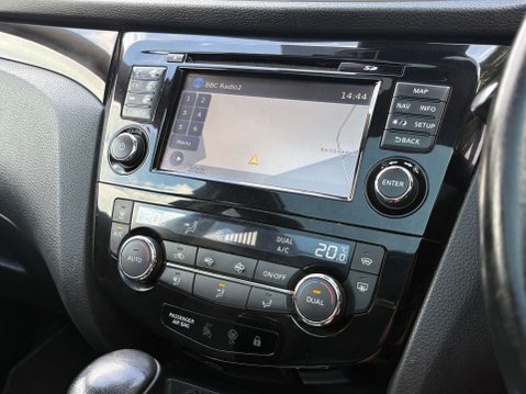 Nissan Qashqai 1.6 Qashqai Tekna dCi CVT 5dr 44