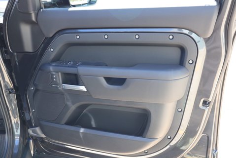 Land Rover Defender 110 BRAND NEW HARD TOP X-DYNAMIC HSE WITH A GENUINE REAR SEAT CONVERSION 23