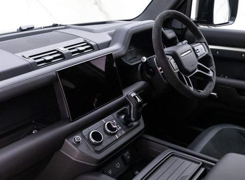 Land Rover Defender V8 12