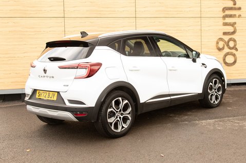 Renault Captur TECHNO E-TECH 2