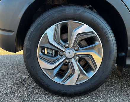 Hyundai KONA 1.6 Kona SE Connect GDi HEV Semi-Auto 5dr 14