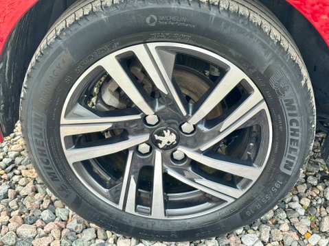 Peugeot 208 PURETECH ALLURE S/S 47
