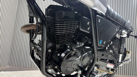 Lexmoto Tempest 2024 ONLY 2K 1 ONWER LONG MOT MODERN RETRO / SCRAMBLER BIKE 125CC 33