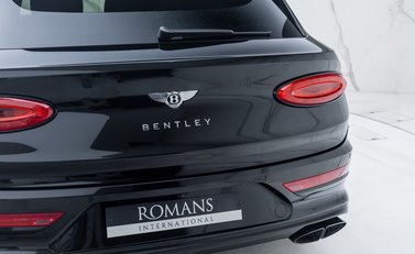 Bentley Bentayga V8 AZURE EWB First Edition 45