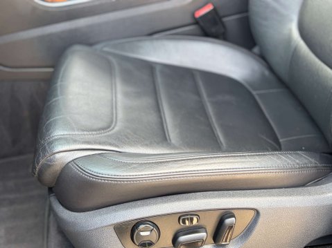 Volkswagen Touareg 3.0 Touareg V6 TSi Hybrid Auto 4WD 5dr 64