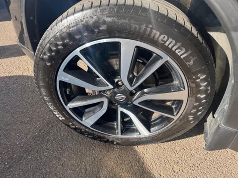 Nissan X-Trail 1.6 dCi Tekna Euro 5 (s/s) 5dr 17