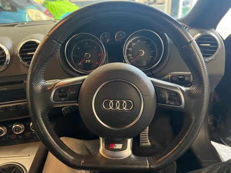 Audi TT 2.0 TDI S line quattro Euro 5 3dr 26