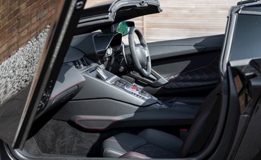Lamborghini Aventador LP 720-4 Roadster 50th Anniversary 18