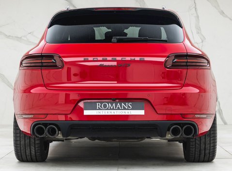 Porsche Macan GTS 5