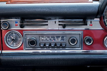 Mercedes-Benz SL Series 280SL Pagoda 26