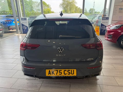 Volkswagen Golf 1.5 eTSI MHEV R-Line DSG Euro 6 (s/s) 5dr 9
