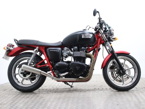 Triumph Bonneville 865 SE BONNEVILLE 865 SE 