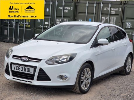 Ford Focus 1.6 Titanium Navigator Hatchback 5dr Petrol Powershift Euro 5 (125 ps) 3