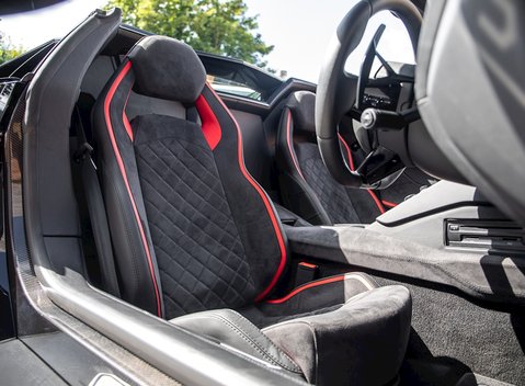 Lamborghini Aventador S LP740-4 Roadster 16