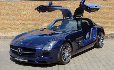 Mercedes-Benz SLS AMG 4