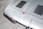 Chevrolet Corvette Stingray SPLIT WINDOW MANUAL FUELIE. FULL RESTO. MATCHING NUMBERS. IMMACULATE. 23