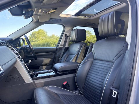 Land Rover Discovery SDV6 HSE LUXURY 18