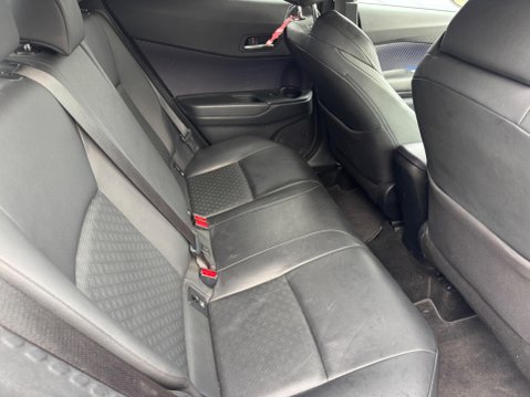 Toyota C-HR 1.2 VVT-i Dynamic Euro 6 (s/s) 5dr 40