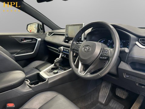 Toyota Rav4 2.5 VVT-h GPF Dynamic SUV 5dr Petrol Hybrid CVT 4WD Euro 6 (s/s) (222 ps) 12