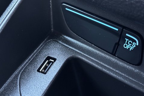 Ford Transit Courier Sport 1.0 Ecoboost - Sat Nav / Rear Camera 33