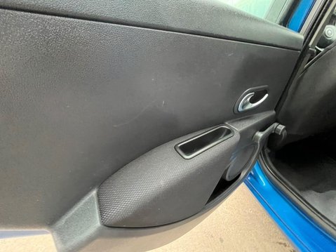 Renault Clio 1.4 16v Dynamique 5dr 16