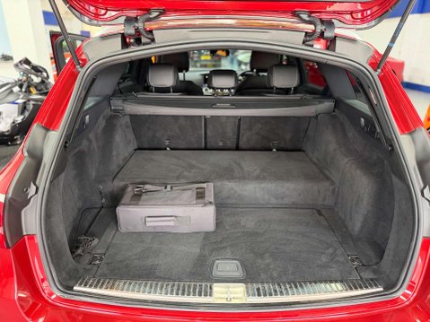 Mercedes-Benz E Class 2.0 E300de 13.5kWh AMG Line Estate 5dr Diesel Plug-in Hybrid G-Tronic+ Euro 47
