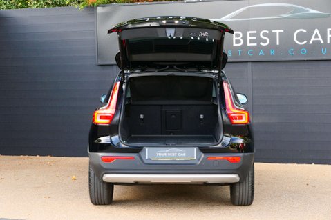 Volvo XC40 2.0 XC40 Inscription Pro B4 MHEV Auto 5dr 17