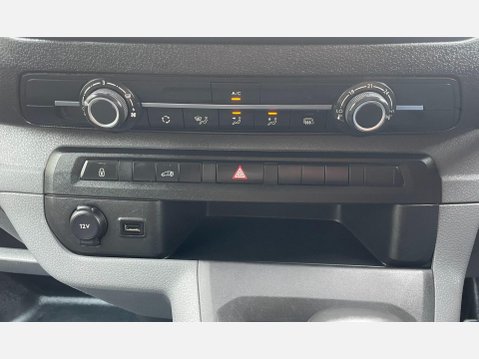 Vauxhall Vivaro 1.5 Turbo D 2900 Sportive L2 H1 Euro 6 (s/s) 5dr 32