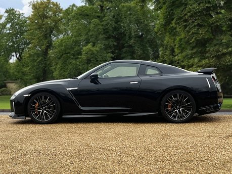 Nissan GT-R RECARO 8