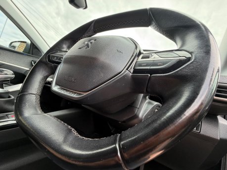 Peugeot 3008 S/S ALLURE 15
