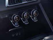 Audi R8 5.2 R8 Spyder Quattro V10 Semi-Auto 4WD 2dr 16