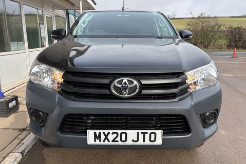 Toyota Hilux Active 4WD D-4D DCB Utility Service Body - Uprated to 3.5t 14