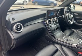 Mercedes-Benz GLC GLC 300 D 4MATIC AMG LINE PREMIUM 33