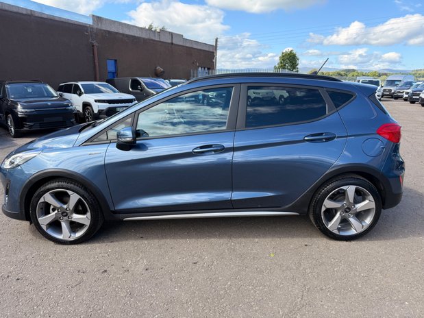 Ford Fiesta ACTIVE EDITION 4