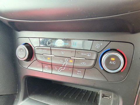 Ford Focus 1.0 TITANIUM 16