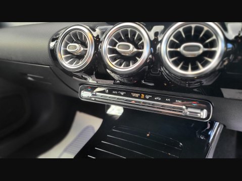 Mercedes-Benz A Class A 250 AMG LINE PREMIUM 14