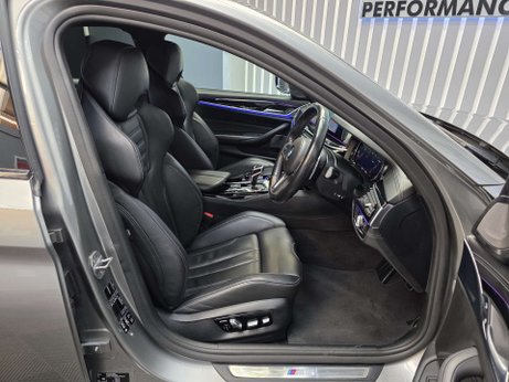 BMW M5 4.4 V8 GPF Saloon 4dr Petrol Steptronic xDrive Euro 6 (s/s) (600 ps) 17