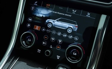 Land Rover Range Rover Sport 5.0 SVR Carbon Edition 15