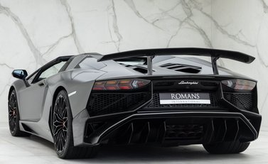 Lamborghini Aventador SV LP 750-4 Roadster 15