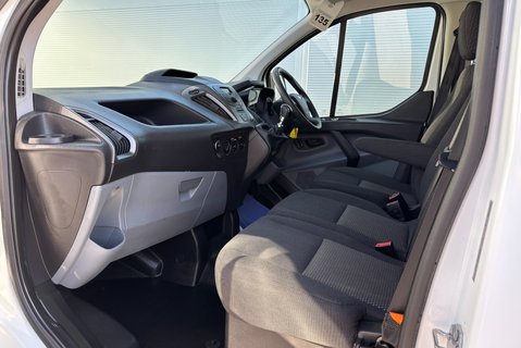 Ford Transit Custom 310 L1 105 ps Base Panel Van - Air Con 18