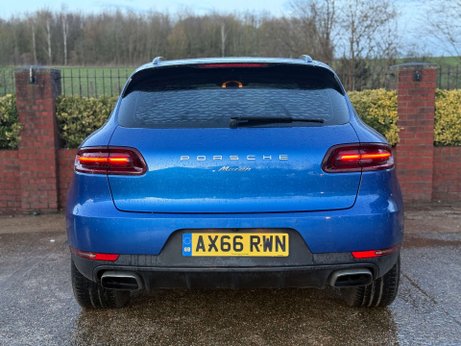 Porsche Macan 2.0 Macan Semi-Auto 4WD 5dr 3