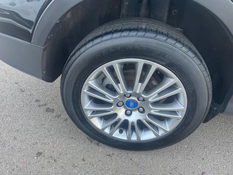 Ford Kuga 2.0 TDCi Titanium 2WD Euro 5 5dr 15